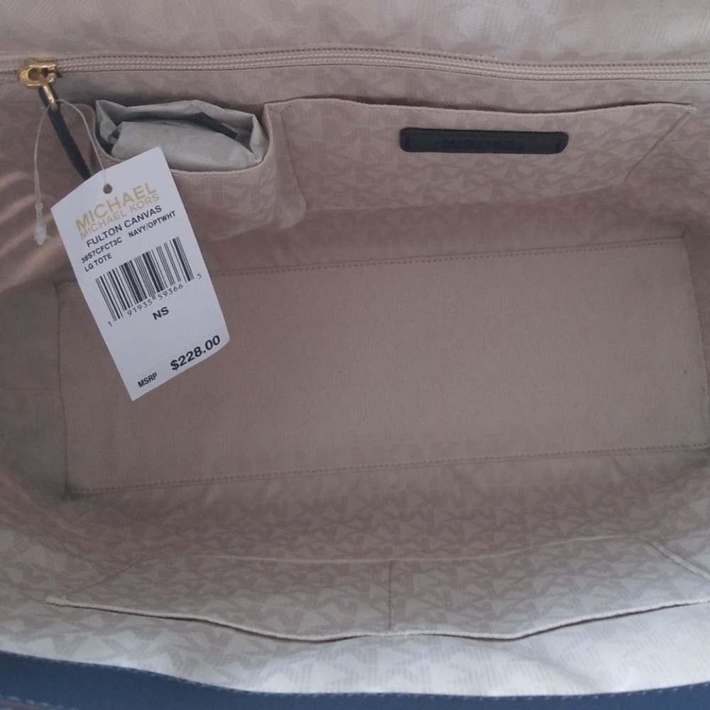 Michael Kors Tote - Picture 5 of 8